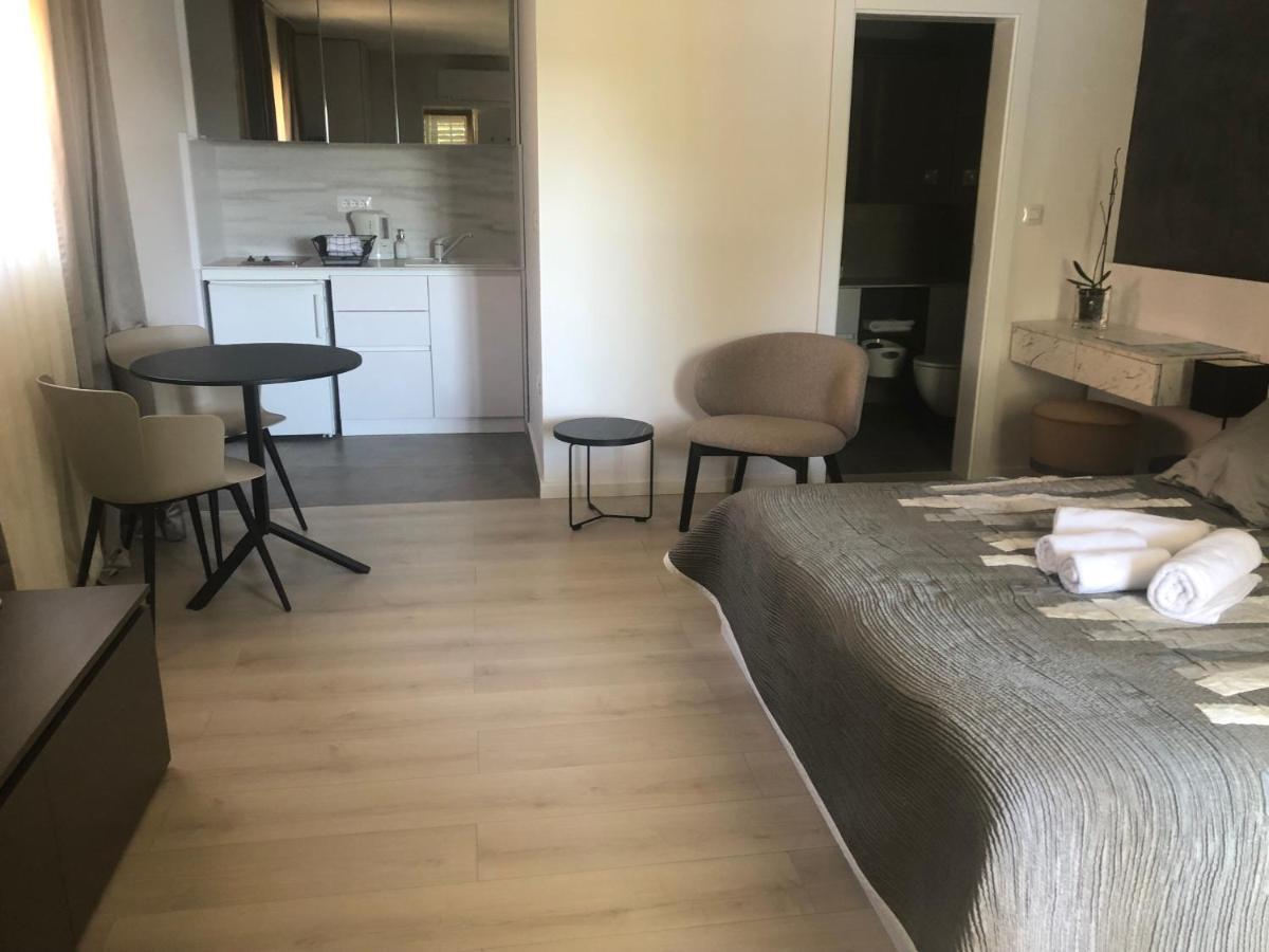 Apartments & Rooms Bianca 木洛希尼 外观 照片